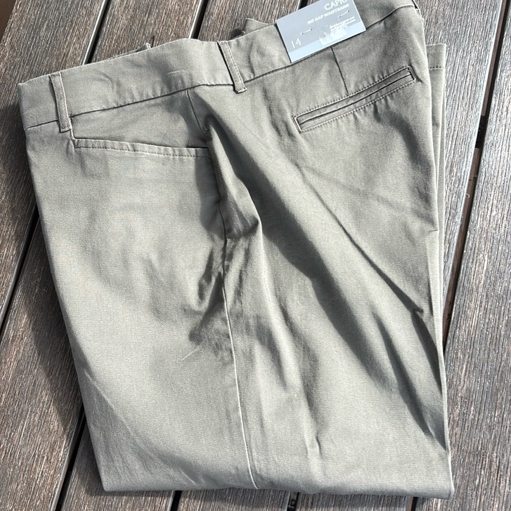 JM Collection New With Tags Capris